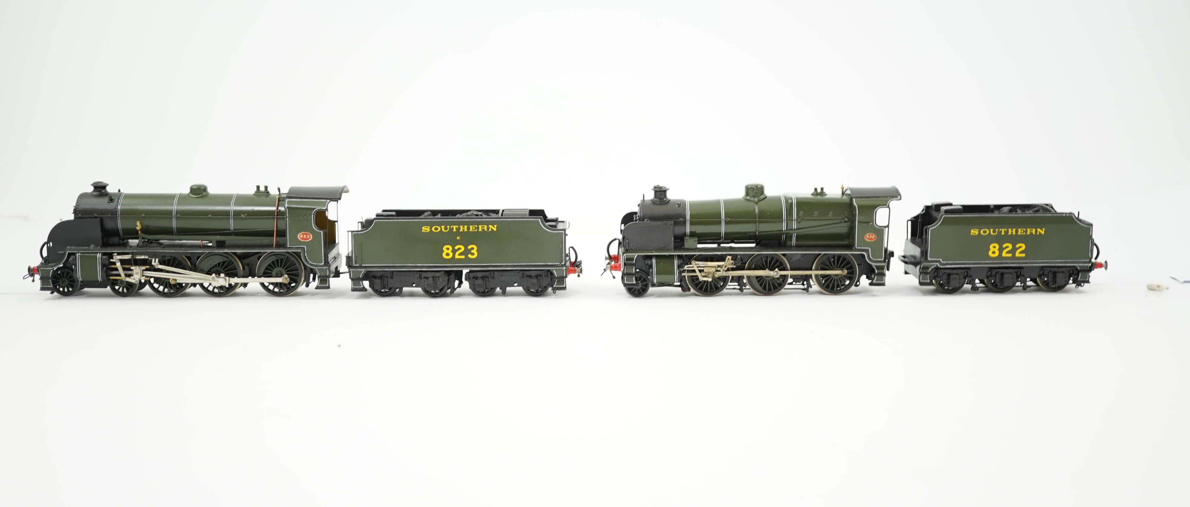 Two 00 gauge brass and white metal kit built Maunsell designed Southern Railway tender locomotives; a class S15 4-6-0, 823, together with a class N1 2-6-0, 822, constructed, painted and lined to a high standard, both mot